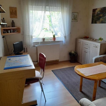 Ferienwohnung Woelbert Altendiez Esterno foto