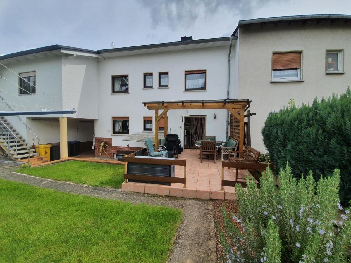 Ferienwohnung Woelbert Altendiez Esterno foto