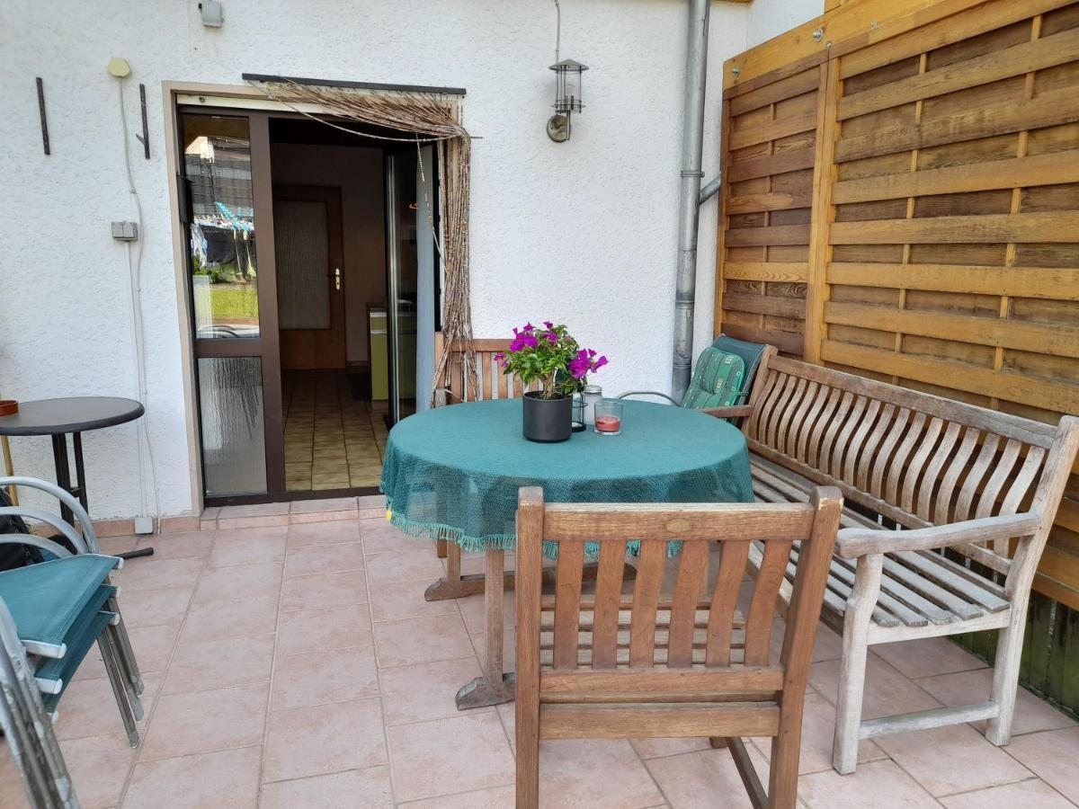 Ferienwohnung Woelbert Altendiez Esterno foto