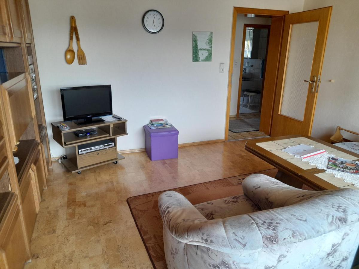 Ferienwohnung Woelbert Altendiez Esterno foto